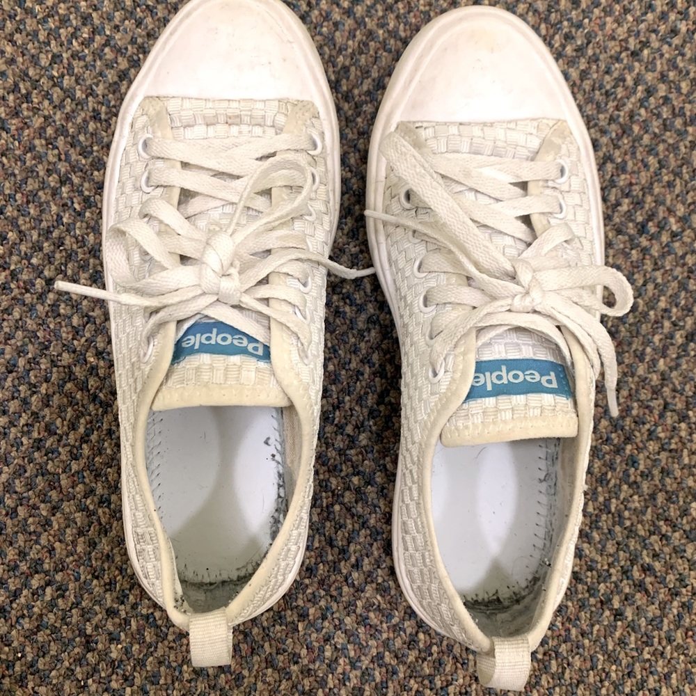 Womens “People Footwear” Size 6W8
